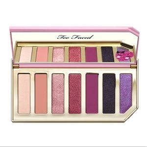 🍭Too Faced Razzle Dazzle Berry Eye Shadow Palette